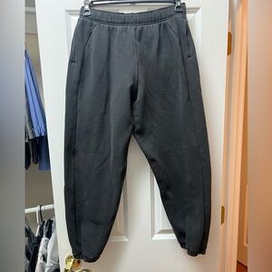 lululemon Black Scuba Mid-Rise Oversized Joggers Size Med